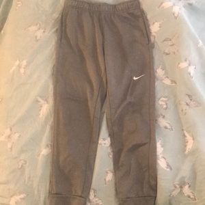 nike therma-fit warmups